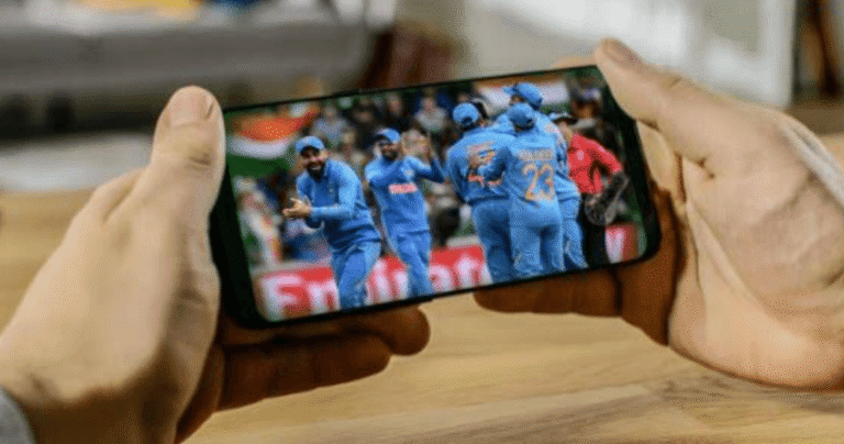 How Mobile Cricket Platforms Blend Match Data, Star Power, and Screen Suspense
